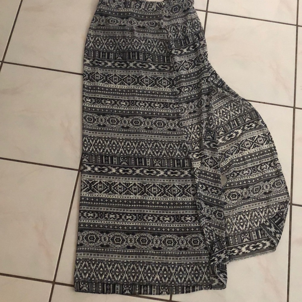 High wasted side slit skirt